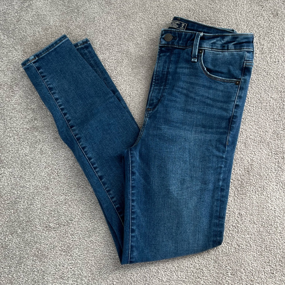 A&F High Rise Super Skinny Jean